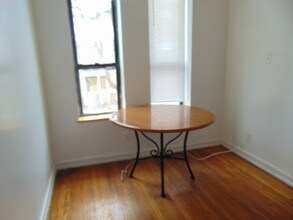 5418 S Aberdeen St, Unit 2 in Chicago, IL - Foto de edificio - Building Photo