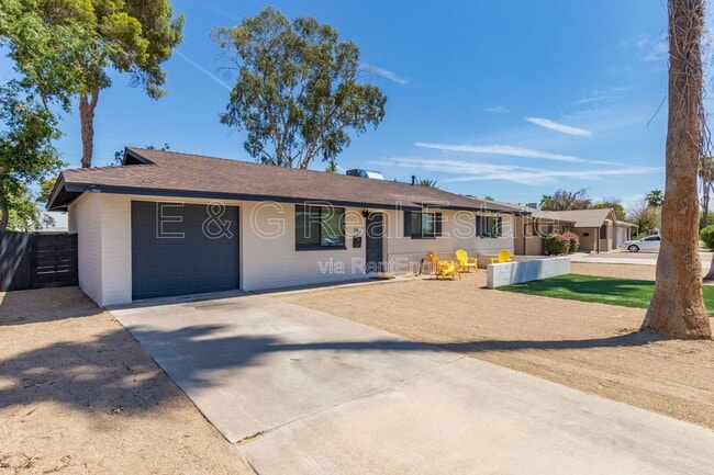 16 W Geneva Dr in Tempe, AZ - Building Photo - Building Photo