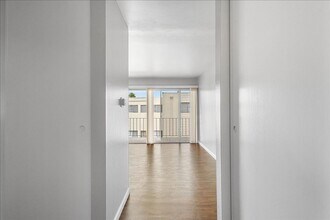1182 Park Ave E in Alameda, CA - Building Photo - Building Photo