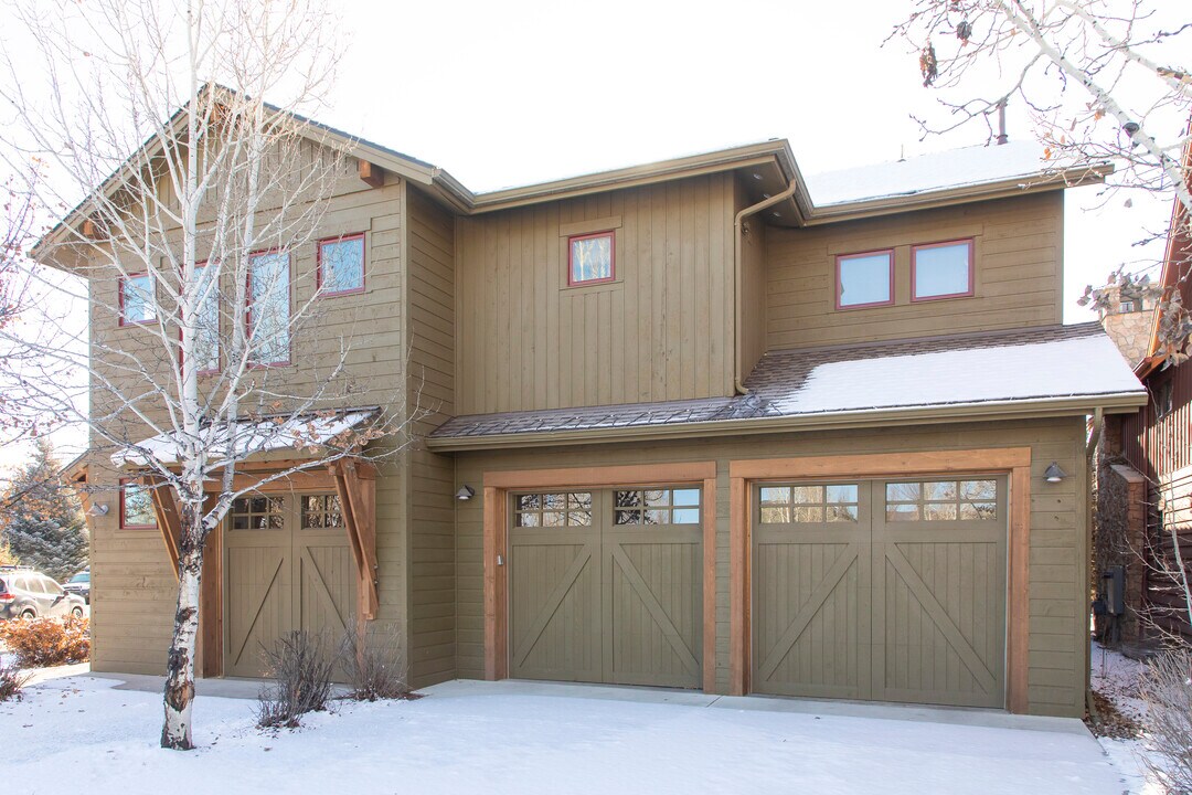 627 N Bridge Dr in Carbondale, CO - Building Photo