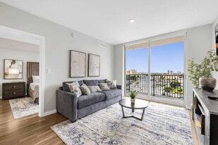 1110 NW 1st St in Miami, FL - Building Photo