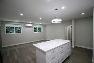 1575 Manning Ave, Unit 1577.5 in Los Angeles, CA - Building Photo - Building Photo