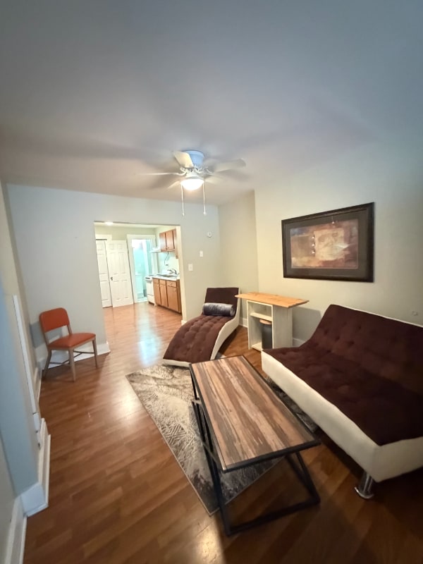 231 Main St in Brandenburg, KY - Foto de edificio - Building Photo