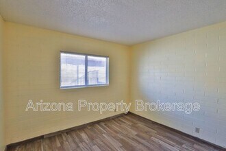 2408 W Morten Ave in Phoenix, AZ - Building Photo - Building Photo
