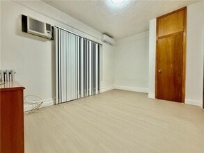 34 Bay 10th St in Brooklyn, NY - Building Photo - Building Photo