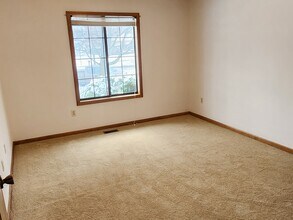 1216 Dale Ct NE in Grand Rapids, MI - Building Photo - Building Photo