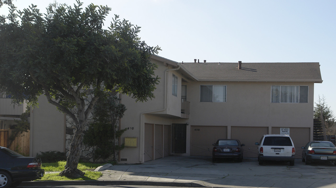 450 Ranker Pl in Hayward, CA - Building Photo