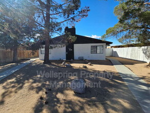 305 S Richmond Rd in Ridgecrest, CA - Building Photo - Building Photo