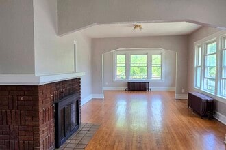 1002 Westmoreland Ave in Waukegan, IL - Building Photo - Building Photo