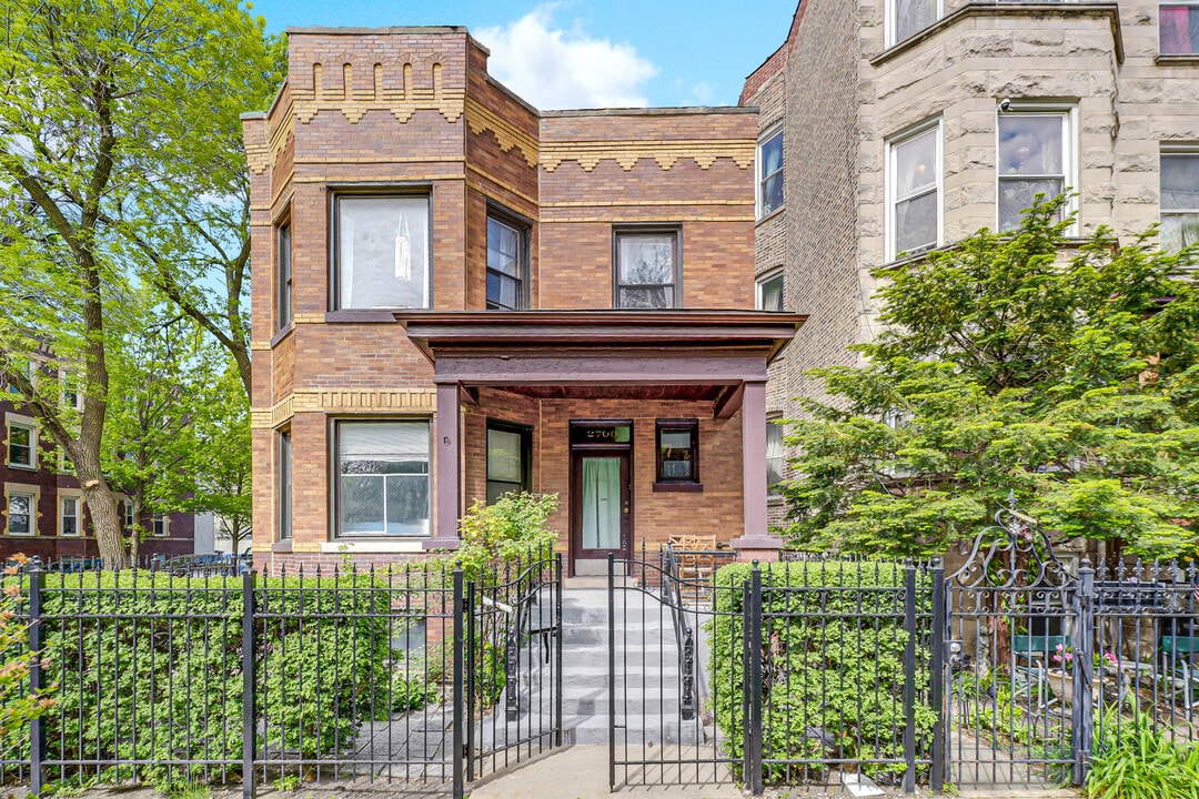 3106 W Schubert Ave in Chicago, IL - Building Photo