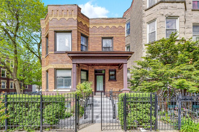 property at 3106 W Schubert Ave