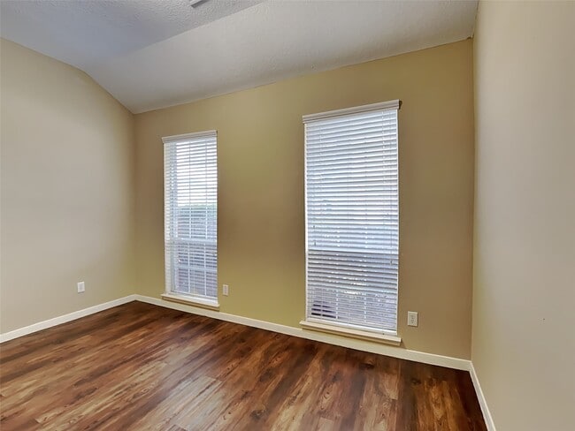 property at 2306 Hollyfield Ln