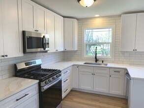 1329 Neskola Ct in Naperville, IL - Building Photo - Building Photo