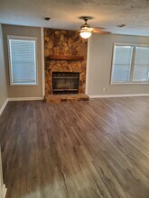 6821 Willowbrook Dr, Unit 2 in Fayetteville, NC - Foto de edificio - Building Photo