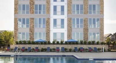 112 Southfield Ave in Stamford, CT - Building Photo - Building Photo