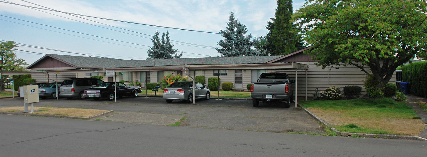 4015-4025 Judy Ave NE in Salem, OR - Building Photo