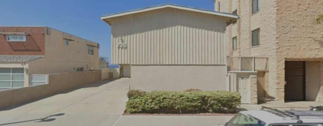 735 Esplanade in Redondo Beach, CA - Building Photo