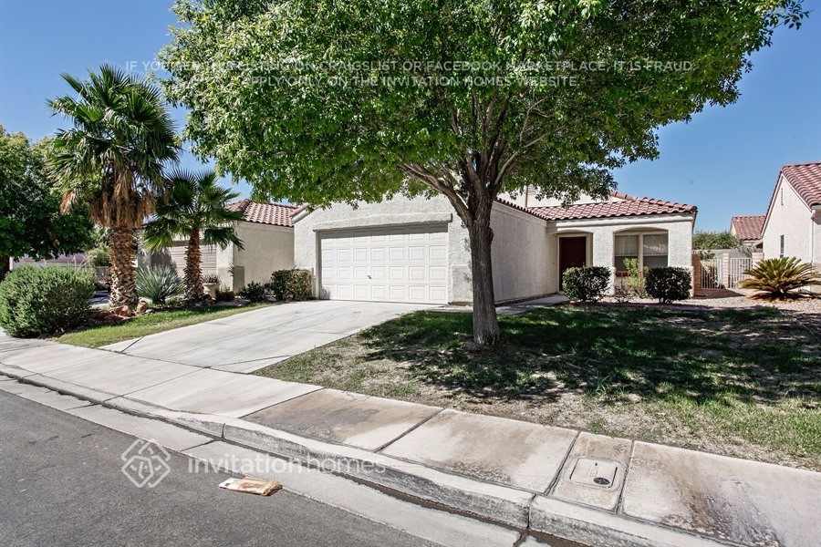 653 Salt Flats Cir in Henderson, NV - Building Photo