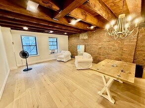 120 Commercial St in Boston, MA - Building Photo - Building Photo