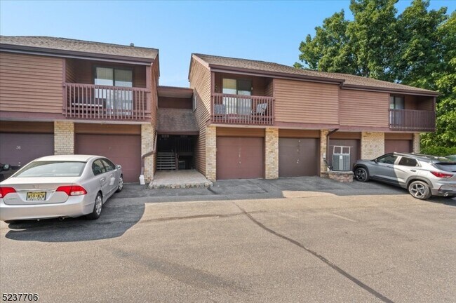 property at 37 Meadowview Dr