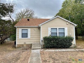 743 E 13th Ave in Belton, TX - Building Photo