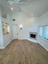 3707-3709 Telegraph Rd in Ventura, CA - Building Photo - Building Photo