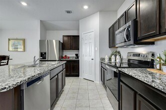 1045 Taggart Trail in Jarrell, TX - Building Photo - Building Photo