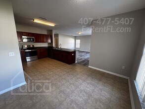 568 Bristol Cir in Kissimmee, FL - Building Photo - Building Photo