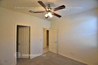 5709 W Atlantis Ave in Phoenix, AZ - Foto de edificio - Building Photo