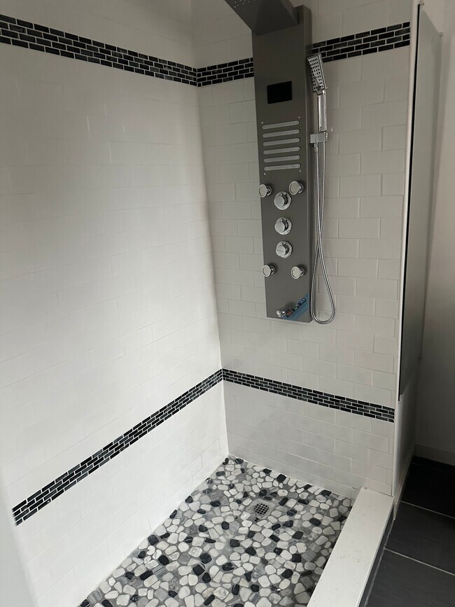 46 Gesler St-Unit -2 in Providence, RI - Building Photo - Building Photo