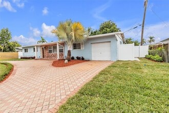 9400 SW 193rd Dr in Cutler Bay, FL - Building Photo - Building Photo