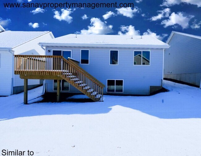 331 Marie Ave in Norwalk, IA - Building Photo - Building Photo