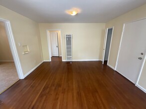 962 Hall St in San Carlos, CA - Building Photo - Building Photo