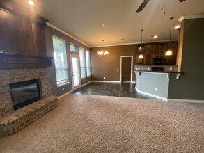 3817 Kings Canyon Rd in Norman, OK - Building Photo - Building Photo