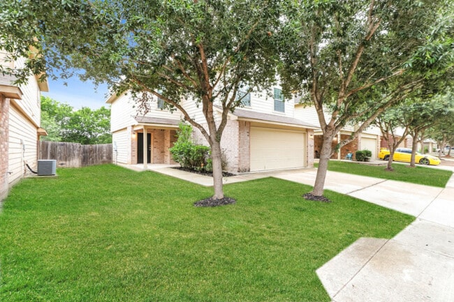 8830 Scarlett Pl in San Antonio, TX - Building Photo - Building Photo