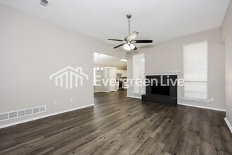 6804 Cedar Shadow Dr in Dallas, TX - Building Photo - Building Photo