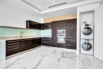 2408 Victory Park in Dallas, TX - Building Photo - Building Photo