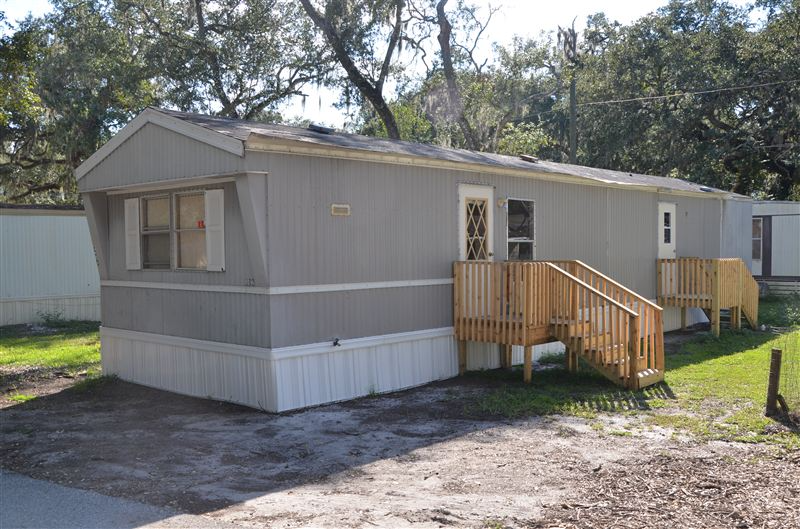 19400 SE Hwy 42, Unit Lot # 56 in Umatilla, FL - Building Photo