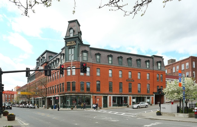 Brooks House