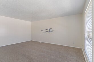 350 E 4850 S in Washington Terrace, UT - Building Photo - Building Photo