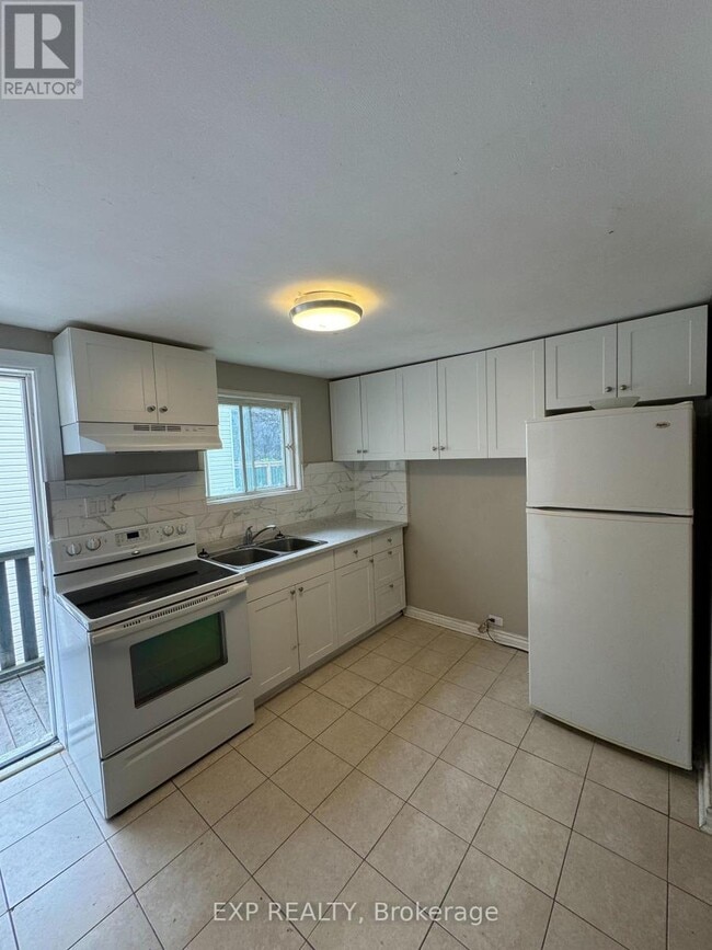 72 Barrette St in Ottawa, ON - Building Photo - Building Photo