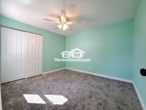 317 Nicole Ln in River Falls, WI - Foto de edificio - Building Photo