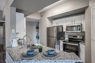 113 W Main St in League City, TX - Building Photo