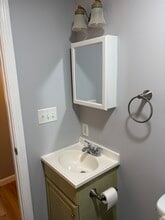 209 Carsley Rd, Unit A in Harrison, ME - Foto de edificio - Building Photo