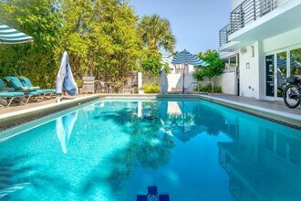 365 N Ocean Blvd in Boca Raton, FL - Building Photo - Building Photo