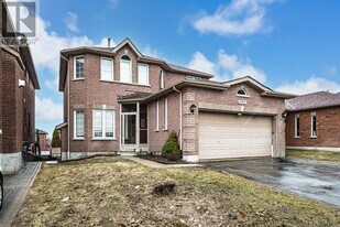 30 Jessica Dr in Barrie, ON - Building Photo