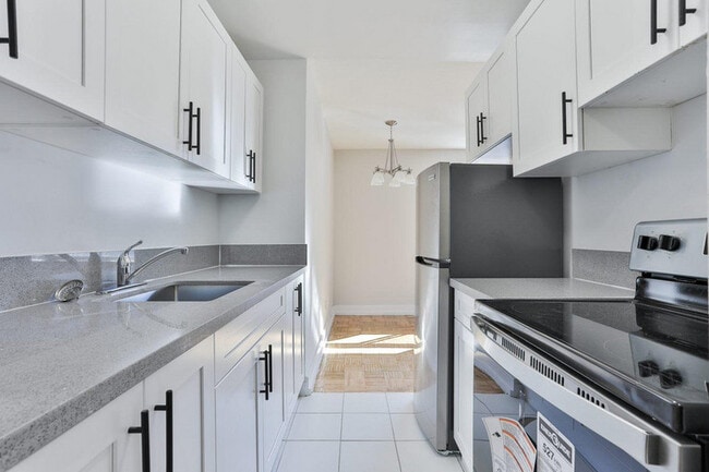 Shorecrest Apartments