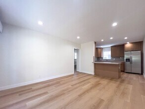 4286 Tujunga Ave in Los Angeles, CA - Building Photo - Building Photo