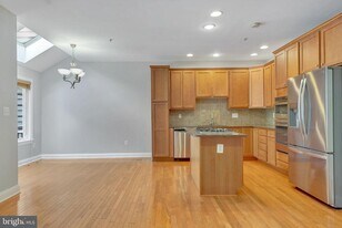 4238 Chariot Way in Upper Marlboro, MD - Building Photo