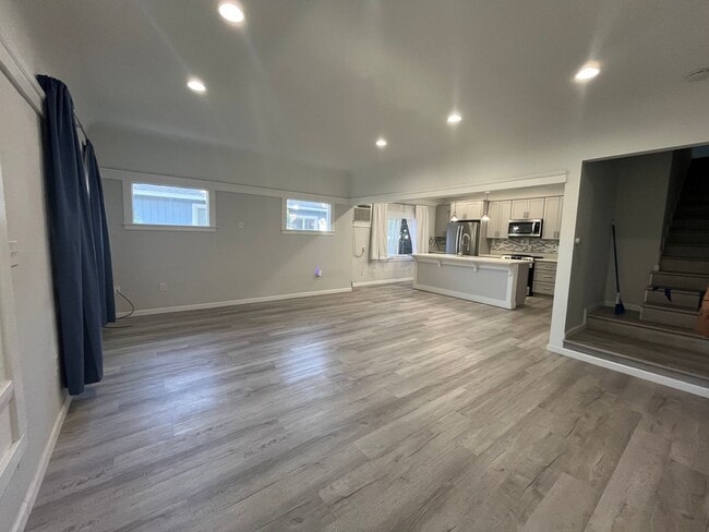 127 Arden Wy in Sacramento, CA - Building Photo - Building Photo